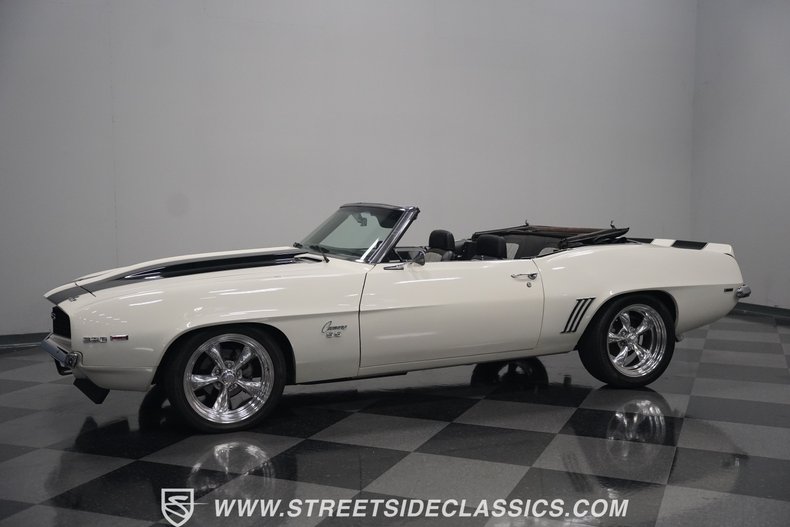 Unknown-Camaro-1969-White-Black-ampamp-White-Ho-36