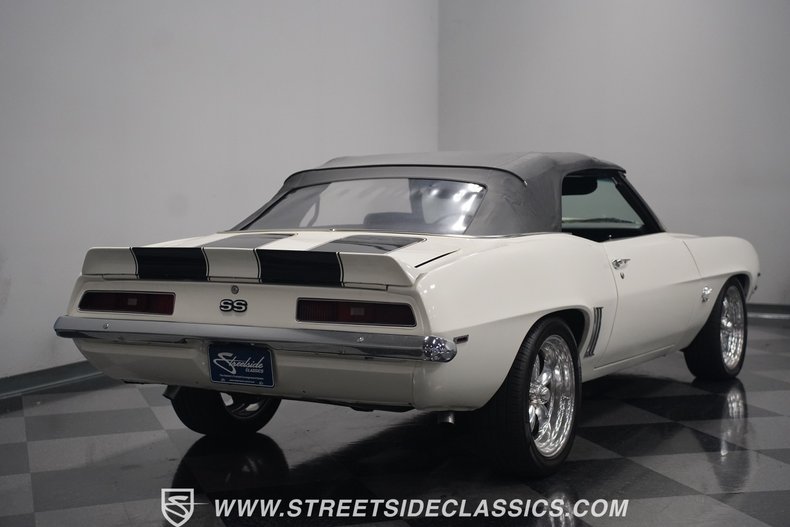 Unknown-Camaro-1969-White-Black-ampamp-White-Ho-6