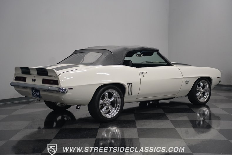 Unknown-Camaro-1969-White-Black-ampamp-White-Ho-7