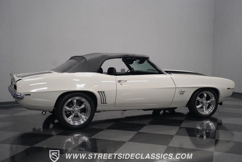 Unknown-Camaro-1969-White-Black-ampamp-White-Ho-8