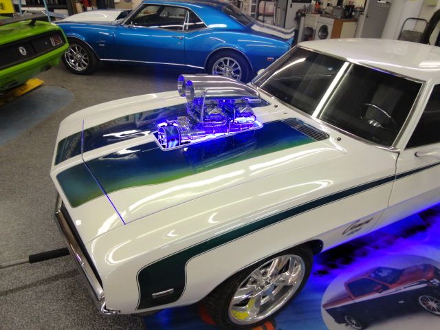 Unknown-Camaro-1969-White-Ecstasy-Pearl-WhiteBlackLeather-13