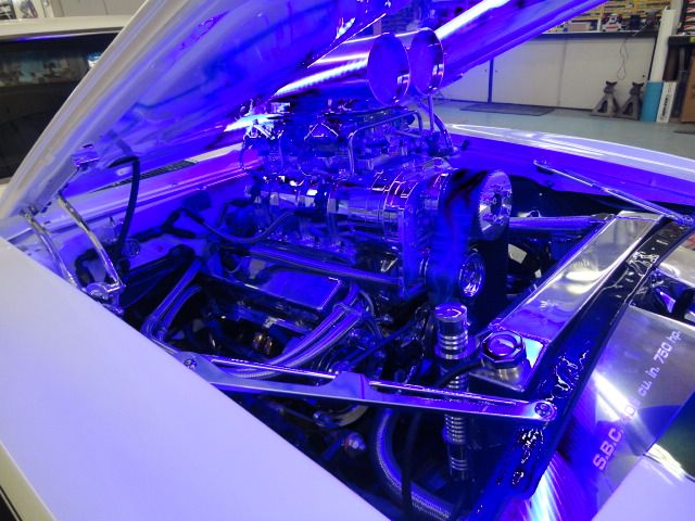 Unknown-Camaro-1969-White-Ecstasy-Pearl-WhiteBlackLeather-15