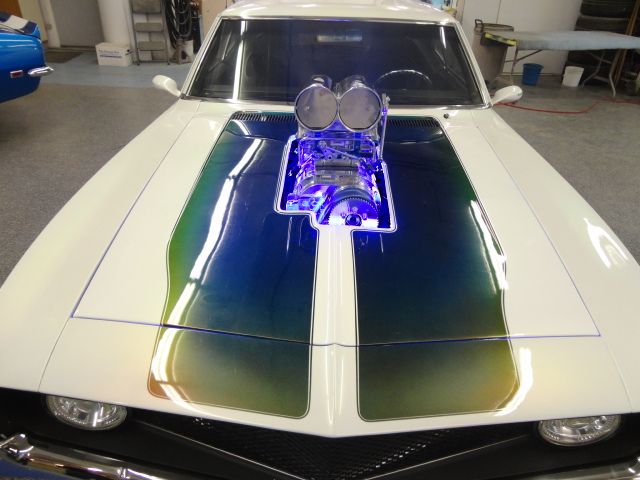 Unknown-Camaro-1969-White-Ecstasy-Pearl-WhiteBlackLeather-16