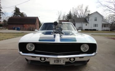 Unknown-Camaro-1969-White-Ecstasy-Pearl-WhiteBlackLeather-2