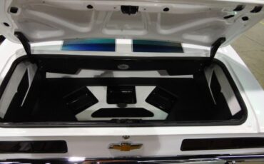 Unknown-Camaro-1969-White-Ecstasy-Pearl-WhiteBlackLeather-25
