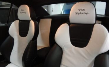 Unknown-Camaro-1969-White-Ecstasy-Pearl-WhiteBlackLeather-32
