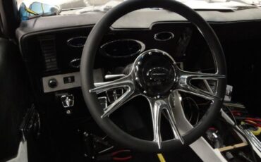 Unknown-Camaro-1969-White-Ecstasy-Pearl-WhiteBlackLeather-36