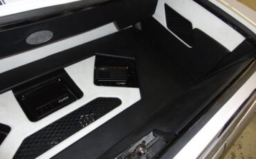 Unknown-Camaro-1969-White-Ecstasy-Pearl-WhiteBlackLeather-41