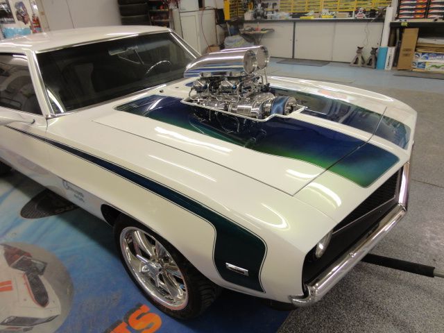 Unknown-Camaro-1969-White-Ecstasy-Pearl-WhiteBlackLeather-9