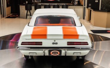 Unknown-Camaro-1969-White-Orange-Houndstooth-20