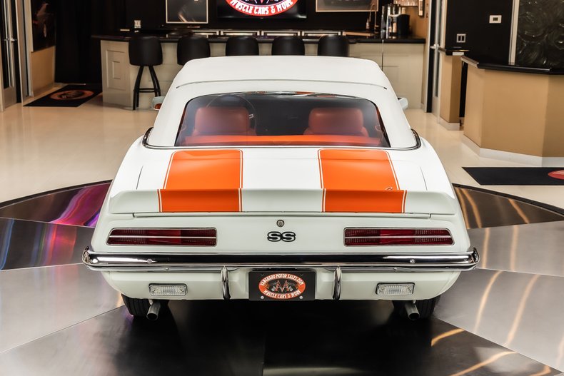 Unknown-Camaro-1969-White-Orange-Houndstooth-20