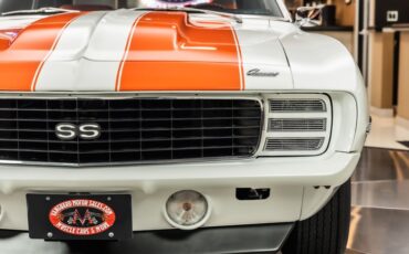 Unknown-Camaro-1969-White-Orange-Houndstooth-30