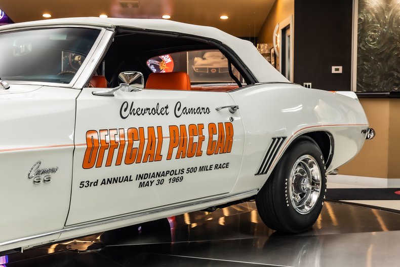 Unknown-Camaro-1969-White-Orange-Houndstooth-32