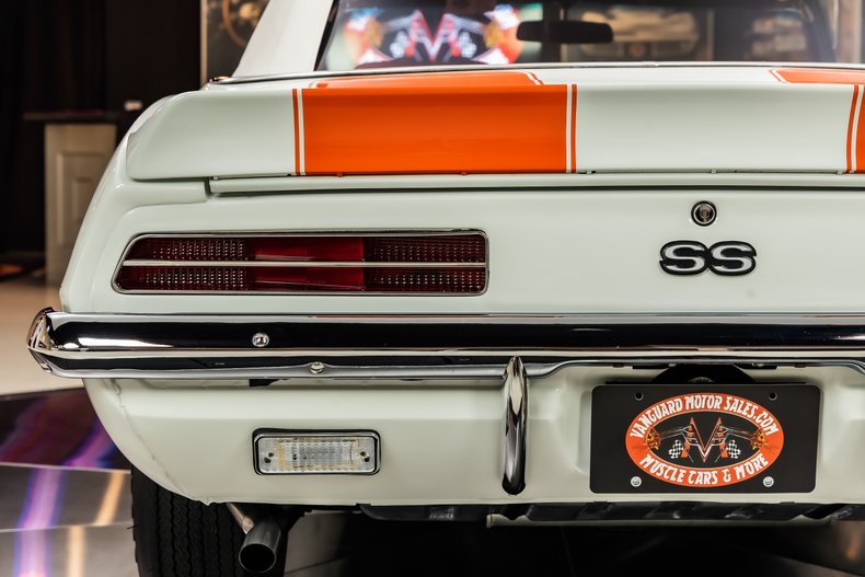 Unknown-Camaro-1969-White-Orange-Houndstooth-35