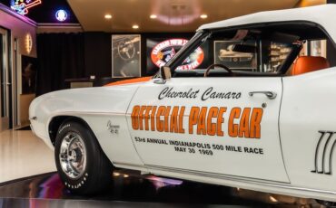 Unknown-Camaro-1969-White-Orange-Houndstooth-37