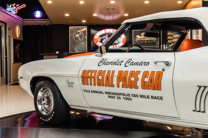 Unknown-Camaro-1969-White-Orange-Houndstooth-37