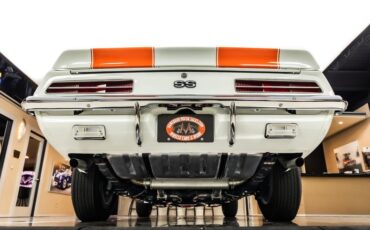Unknown-Camaro-1969-White-Orange-Houndstooth-8