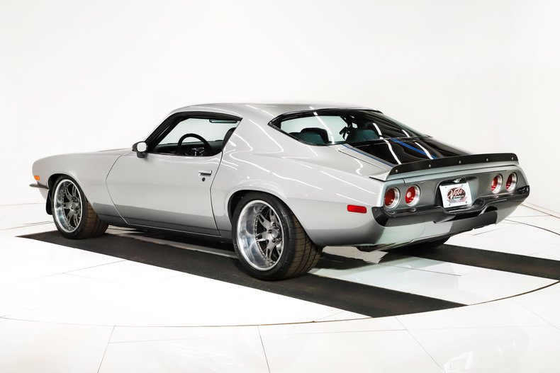Unknown-Camaro-1970-Cortez-Silver-Black-11