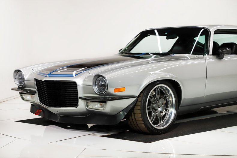 Unknown-Camaro-1970-Cortez-Silver-Black-12