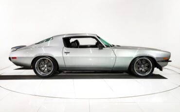 Unknown-Camaro-1970-Cortez-Silver-Black-16