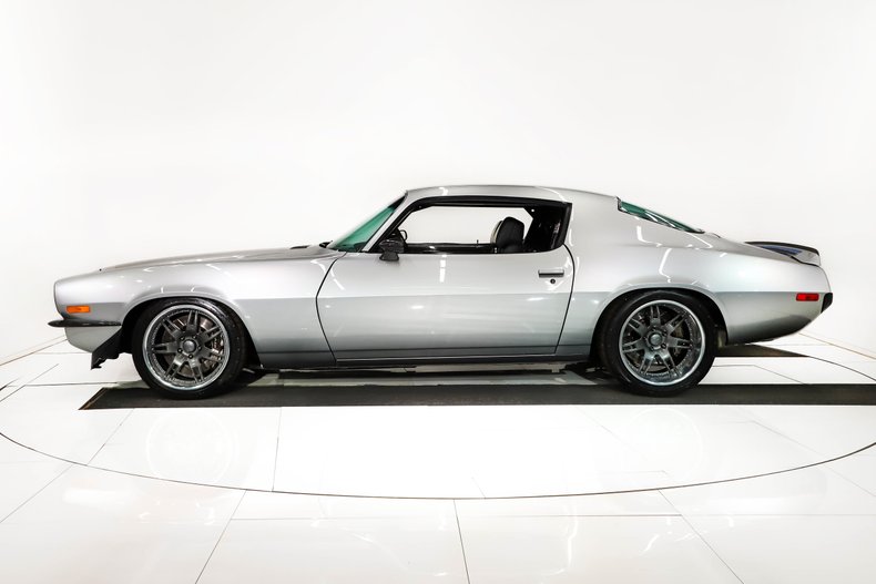 Unknown-Camaro-1970-Cortez-Silver-Black-37