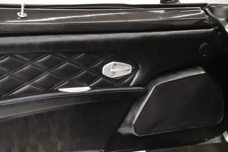 Unknown-Camaro-1970-Cortez-Silver-Black-5