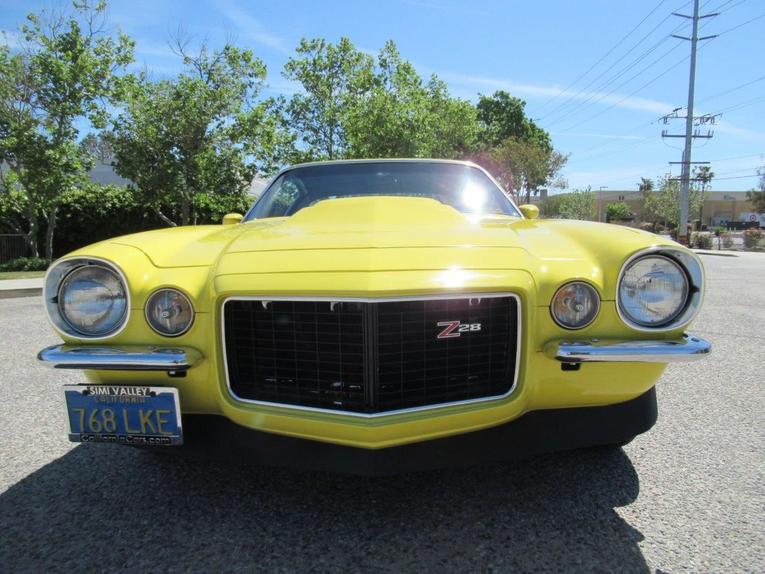 Unknown-Camaro-1970-Daytona-Yellow-Black-1