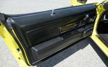 Unknown-Camaro-1970-Daytona-Yellow-Black-11