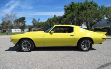 Unknown-Camaro-1970-Daytona-Yellow-Black