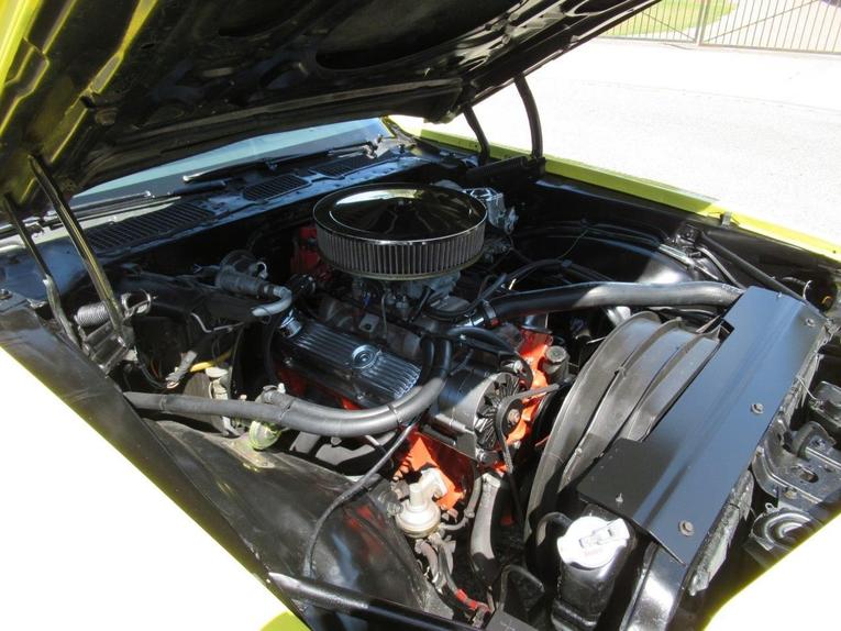 Unknown-Camaro-1970-Daytona-Yellow-Black-7