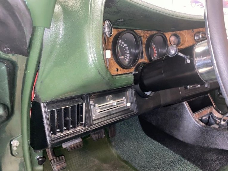 Unknown-Camaro-1970-Forest-Green-Green-23