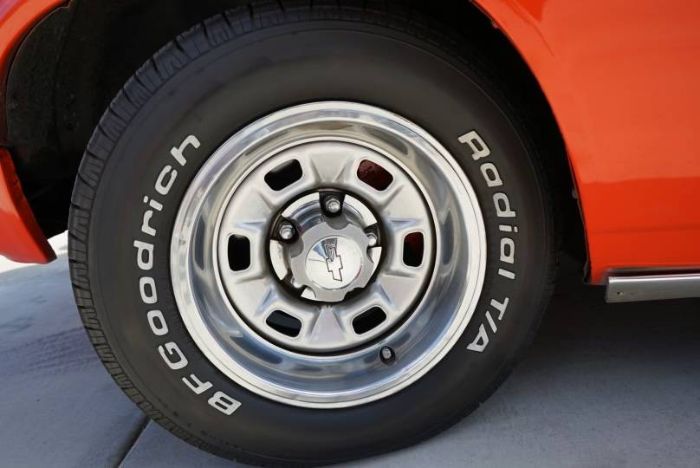 Unknown-Camaro-1970-Hugger-Orange-1