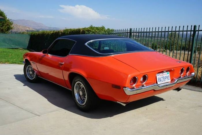 Unknown-Camaro-1970-Hugger-Orange-13