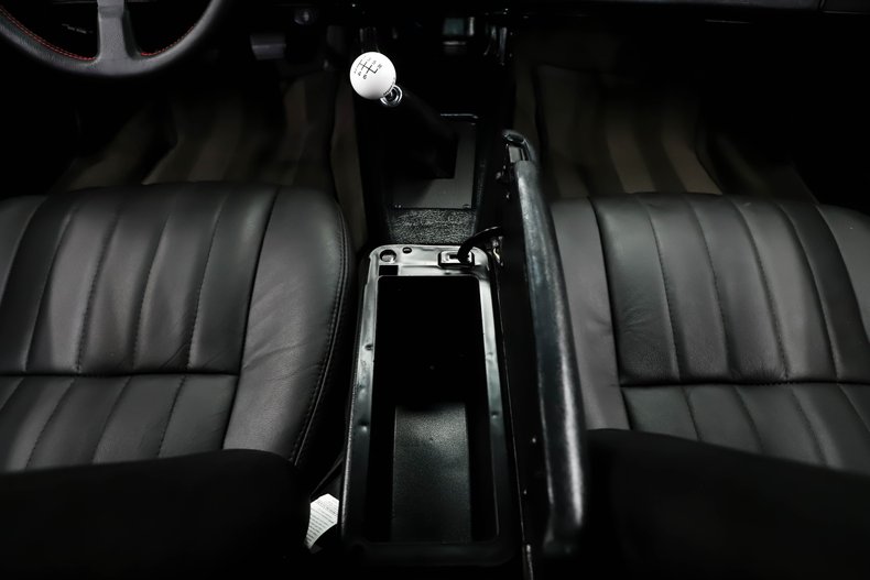 Unknown-Camaro-1970-Midnight-Blue-Black-Leather-30