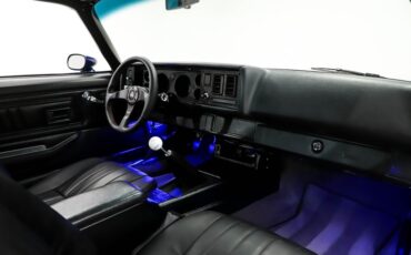 Unknown-Camaro-1970-Midnight-Blue-Black-Leather-38