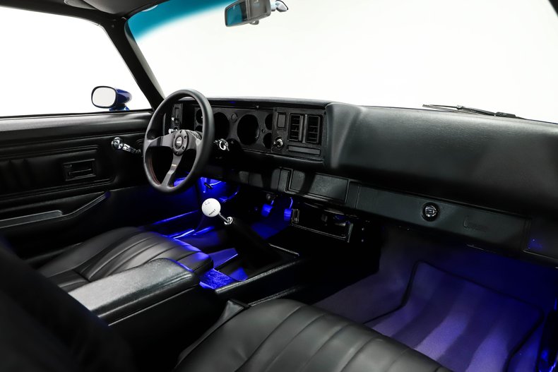 Unknown-Camaro-1970-Midnight-Blue-Black-Leather-38