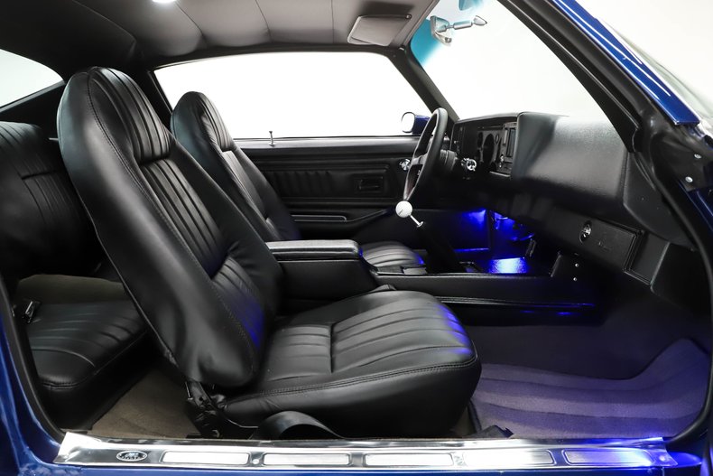Unknown-Camaro-1970-Midnight-Blue-Black-Leather-39