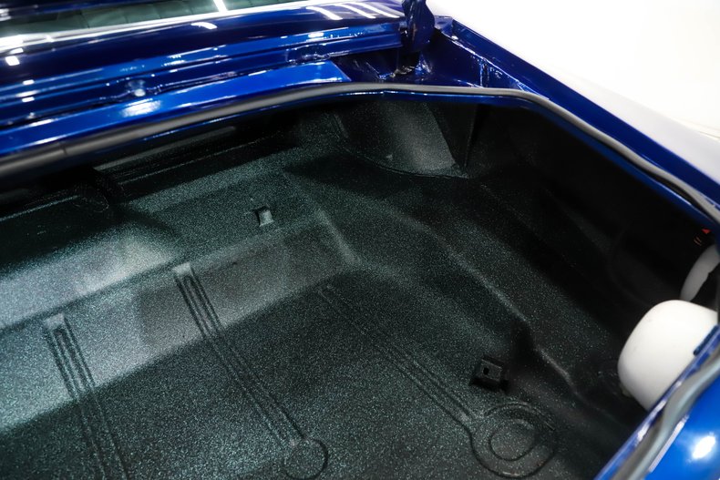 Unknown-Camaro-1970-Midnight-Blue-Black-Leather-46
