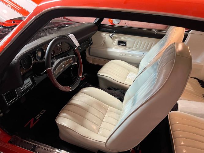 Unknown-Camaro-1970-Orange-5
