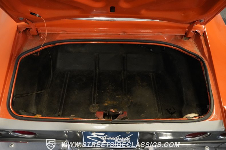 Unknown-Camaro-1970-Orange-Black-35