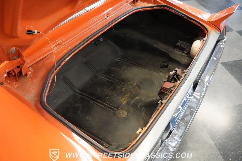 Unknown-Camaro-1970-Orange-Black-37