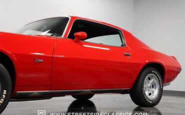 Unknown-Camaro-1970-Red-Black-22
