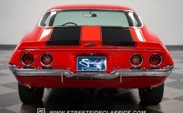 Unknown-Camaro-1970-Red-Black-25