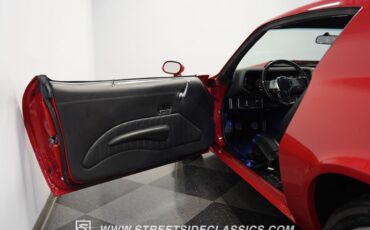 Unknown-Camaro-1970-Red-Black-39