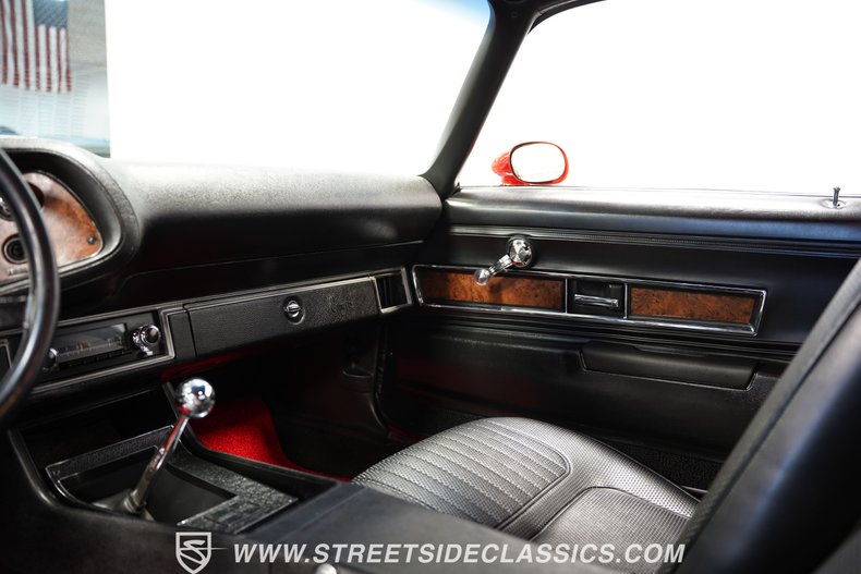 Unknown-Camaro-1970-Red-Black-42