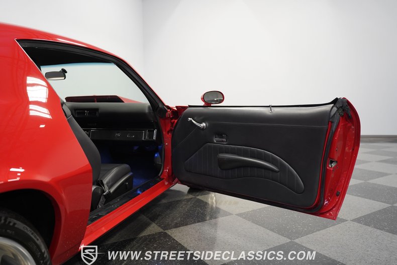 Unknown-Camaro-1970-Red-Black-47