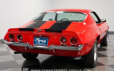 Unknown-Camaro-1970-Red-Black-9