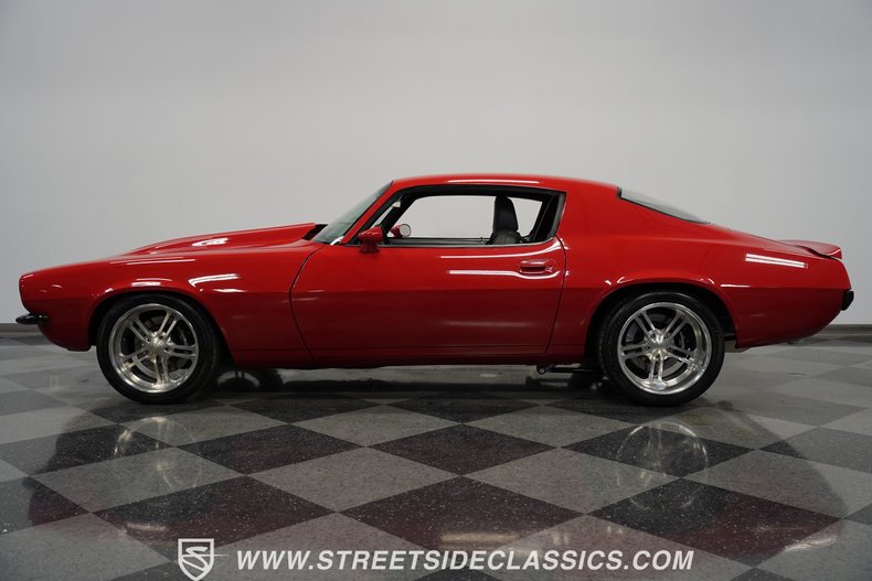 Unknown-Camaro-1970-Red-Black