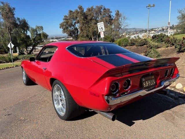 Unknown-Camaro-1970-Red-black-2