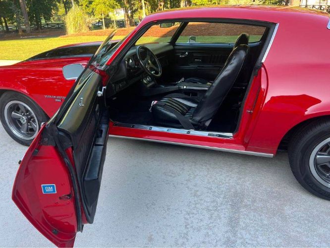 Unknown-Camaro-1971-Red-Black-4